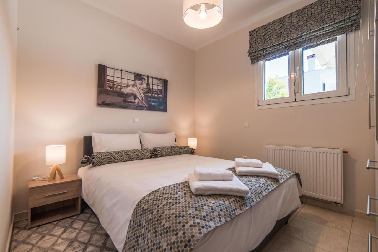 Effie'S Two Bedroom Apartment นาฟปลิโอ ภายนอก รูปภาพ