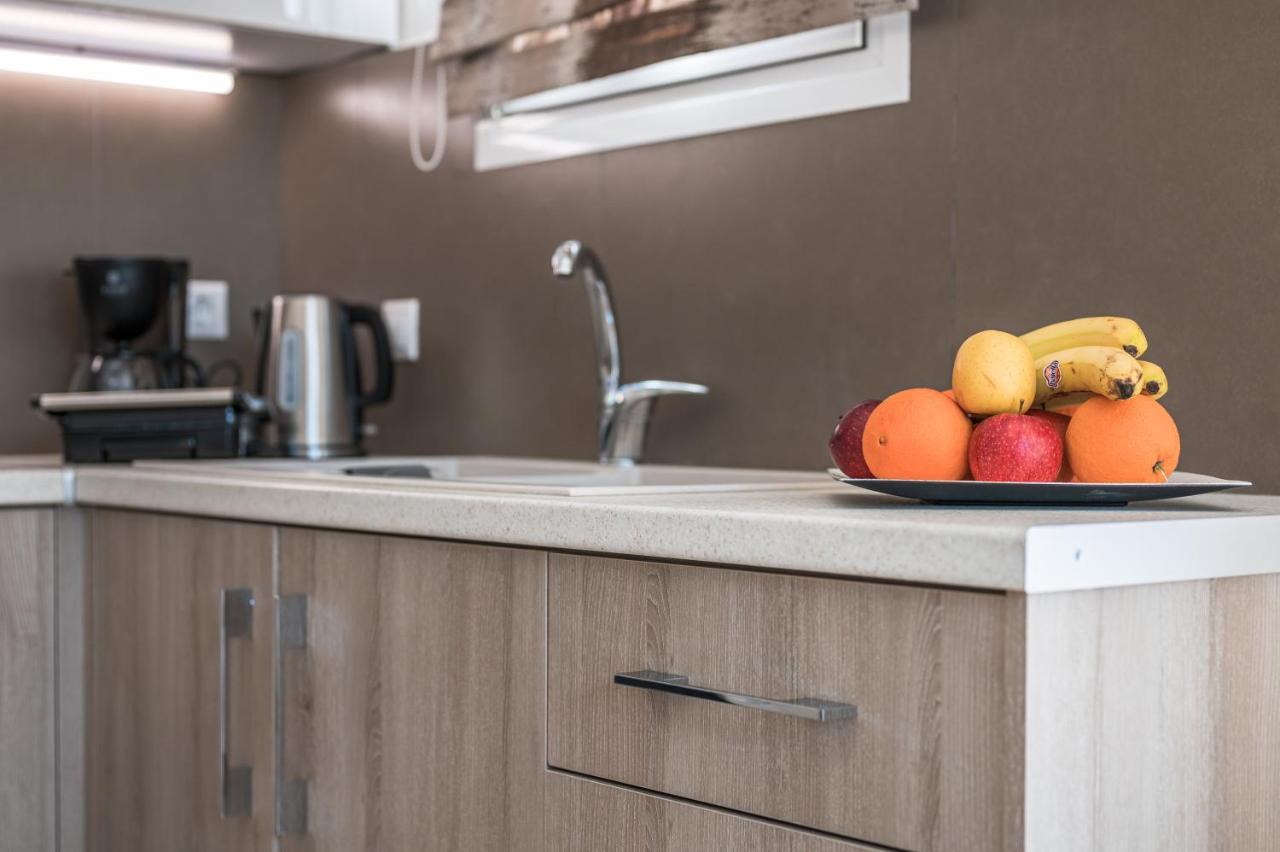Effie'S Two Bedroom Apartment นาฟปลิโอ ภายนอก รูปภาพ