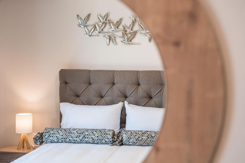 Effie'S Two Bedroom Apartment นาฟปลิโอ ภายนอก รูปภาพ