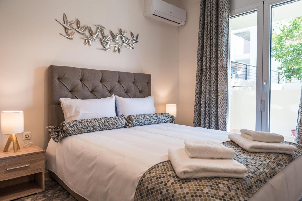 Effie'S Two Bedroom Apartment นาฟปลิโอ ภายนอก รูปภาพ