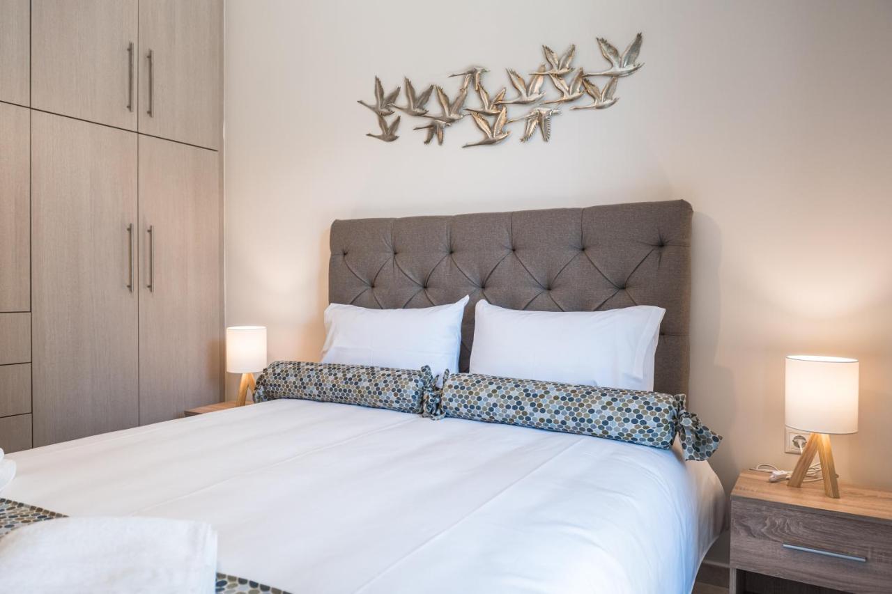 Effie'S Two Bedroom Apartment นาฟปลิโอ ภายนอก รูปภาพ