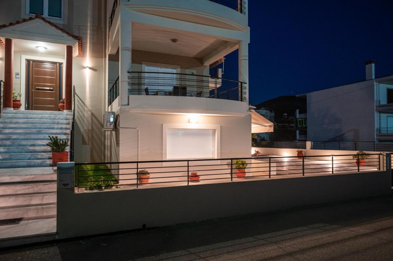 Effie'S Two Bedroom Apartment นาฟปลิโอ ภายนอก รูปภาพ