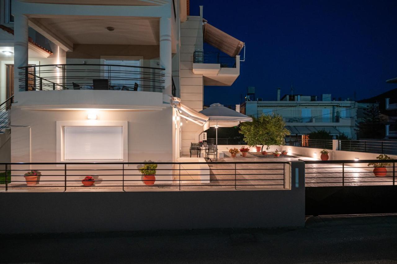 Effie'S Two Bedroom Apartment นาฟปลิโอ ภายนอก รูปภาพ